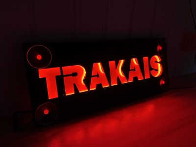 Logo ar unikāliem dizaina elementiem un kvalitatīvu LED apgaismojumu