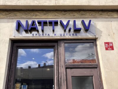 Personalizētas NEONA zīmes un dekori